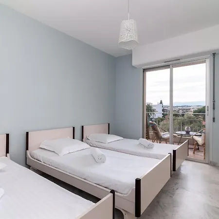 Grand T3 Juan Les Pins, 2 Balcons, Proche Plage * Antibes